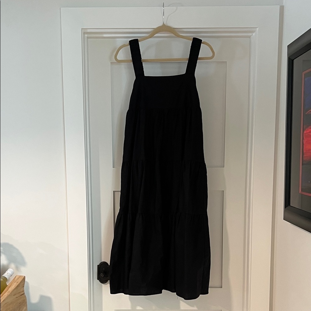 Elegant Black Sleeveless Dress